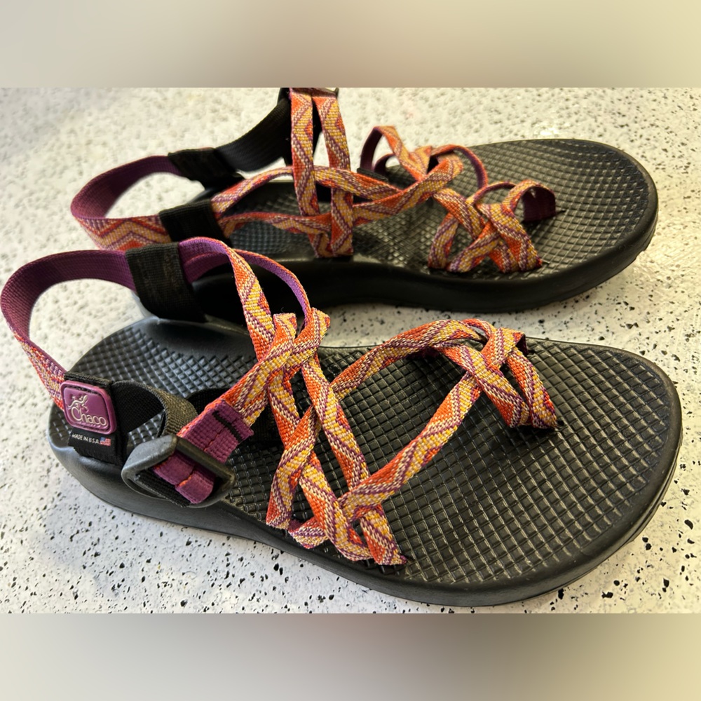 Chaco Women's Multicolor Sandals/ size 9